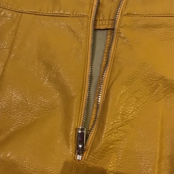 Mustard yellow NWT faux leather Zara  Aline mini skirt size S - Picture 5 of 8